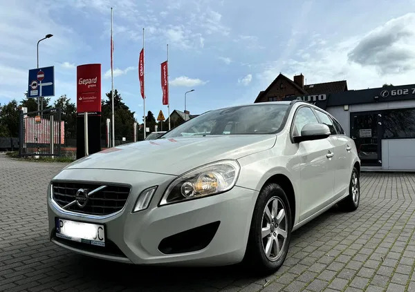 volvo wielkopolskie Volvo V60 cena 32990 przebieg: 202000, rok produkcji 2011 z Czarnków